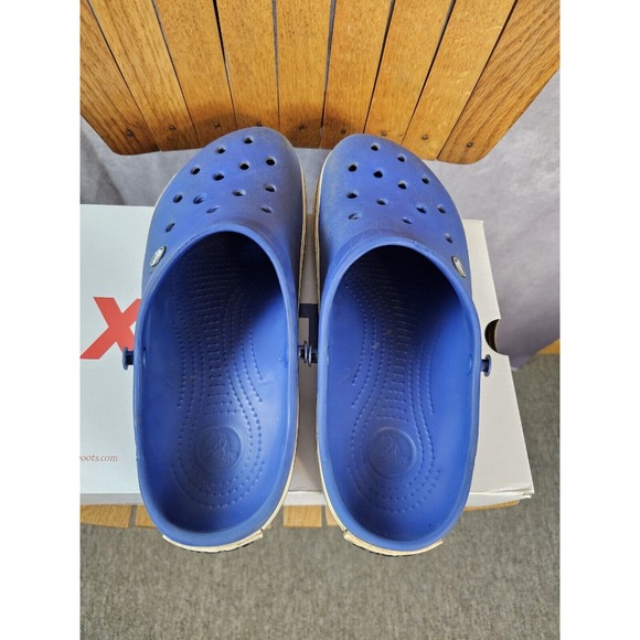Crocs Classic Slides. Unisex Adults. Blue. Men's 10. Women's 12. - Picture 8 of 11